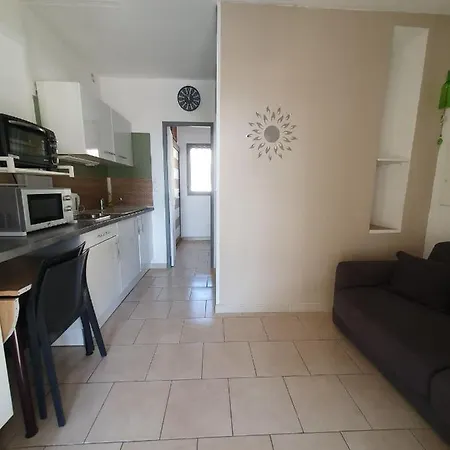 Saint Saens Apartment